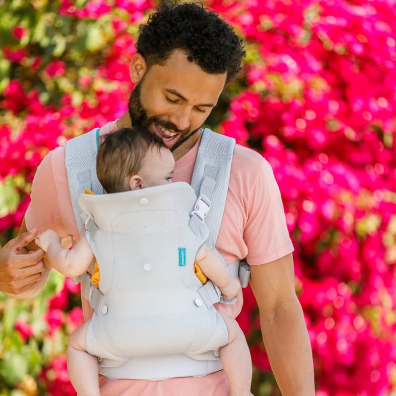 FLIP 4-IN-1 LIGHT & AIRY CONVERTIBLE CARRIER