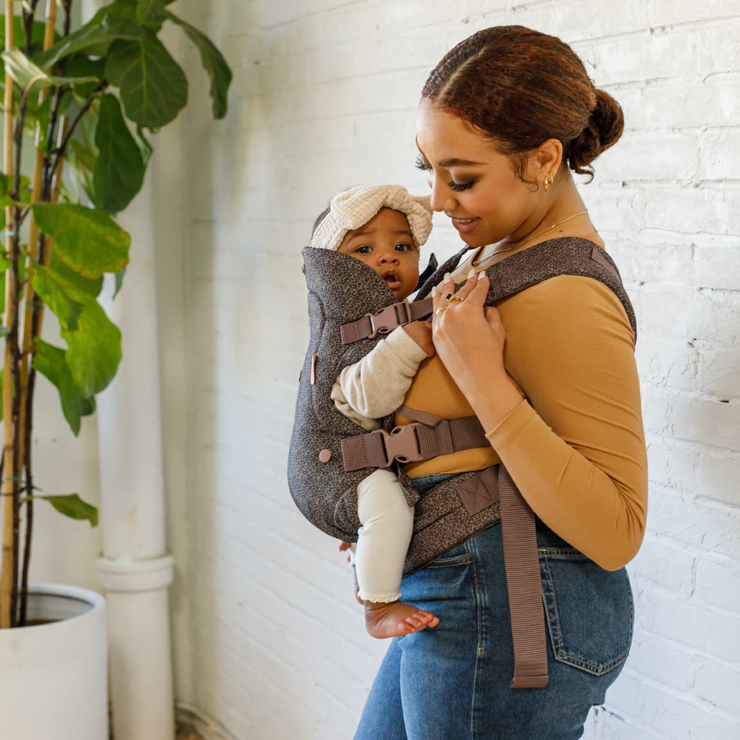FLIP 4-IN-1 CONVERTIBLE CARRIER LEOPARD