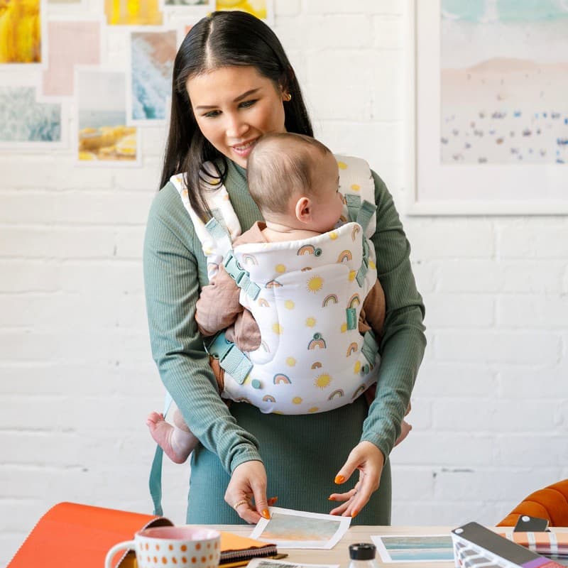 FLIP 4-IN-1 CONVERTIBLE CARRIER RAINBOW