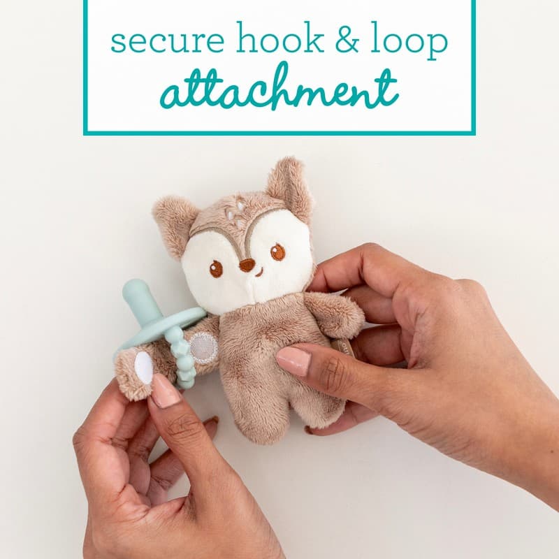 Snuggle & sooth Paci pal - Για αγκαλιές και γλυκιά παρηγοριά   πιπίλα και λούτρινο ελαφάκι .