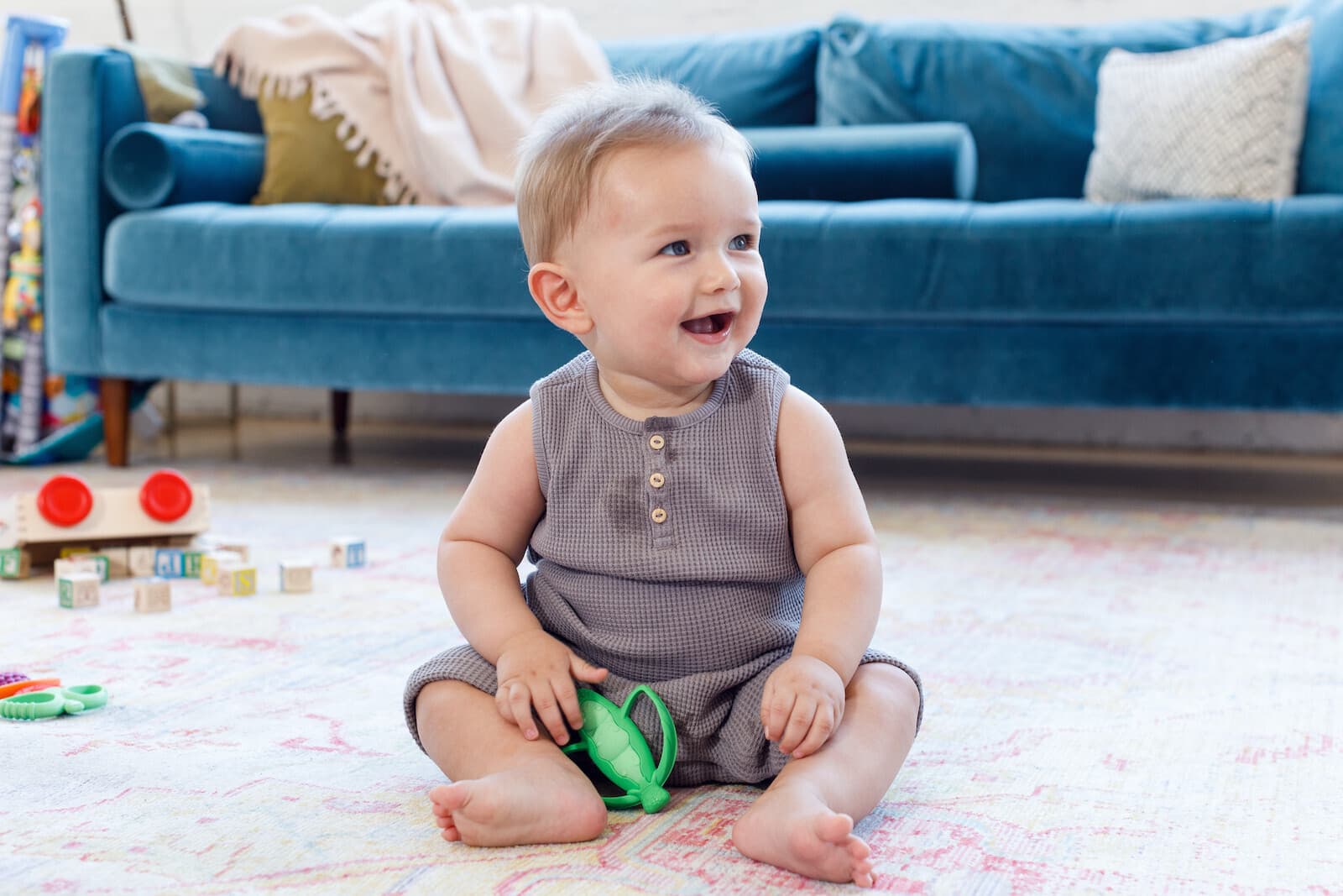 LIL NIBBLES TEXTURED SILICONE TEETHER