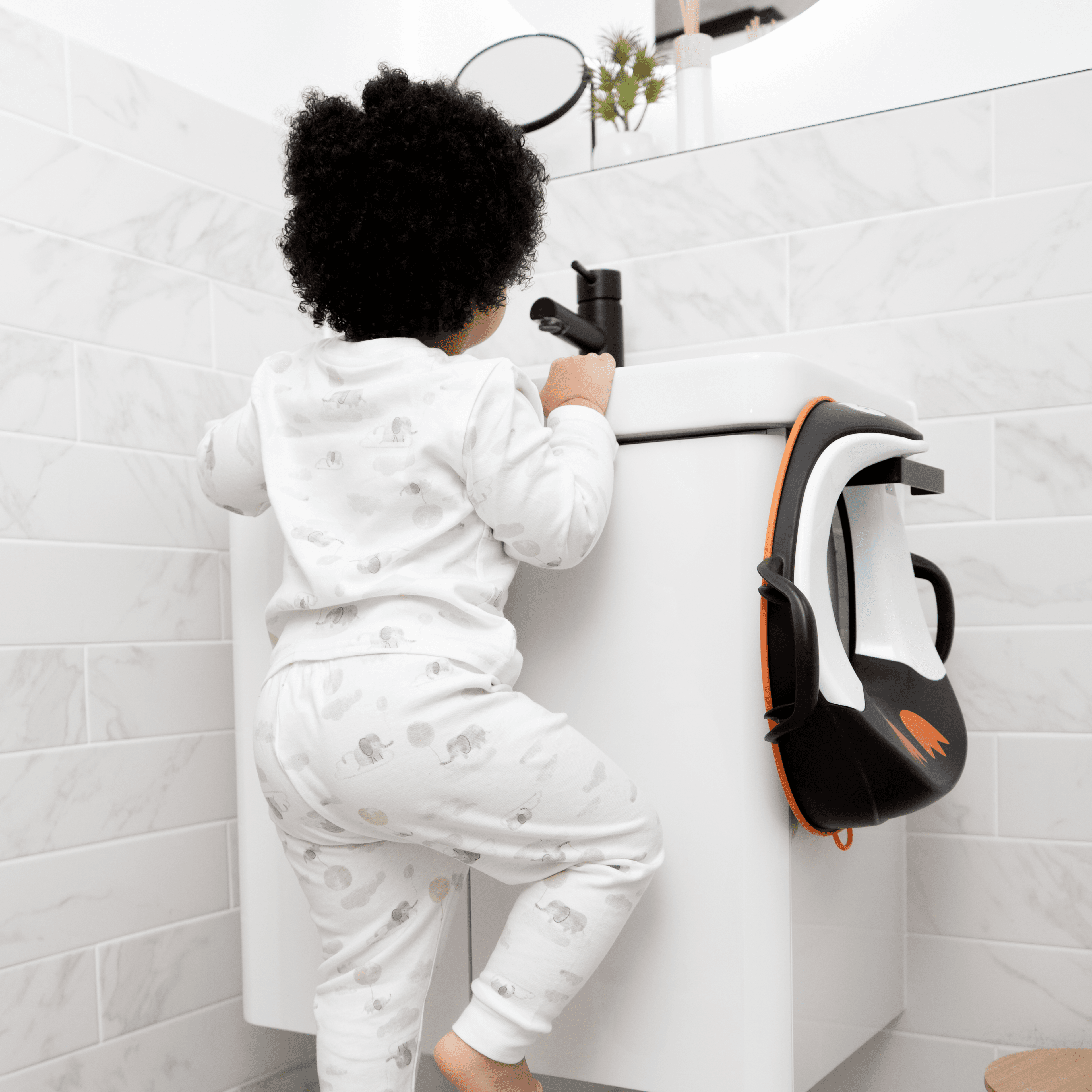 Μy Little Trainer Seat  - Εκπαιδευτικό κάθισμα - Πιγκουϊνάκι άσπρο/μαύρο