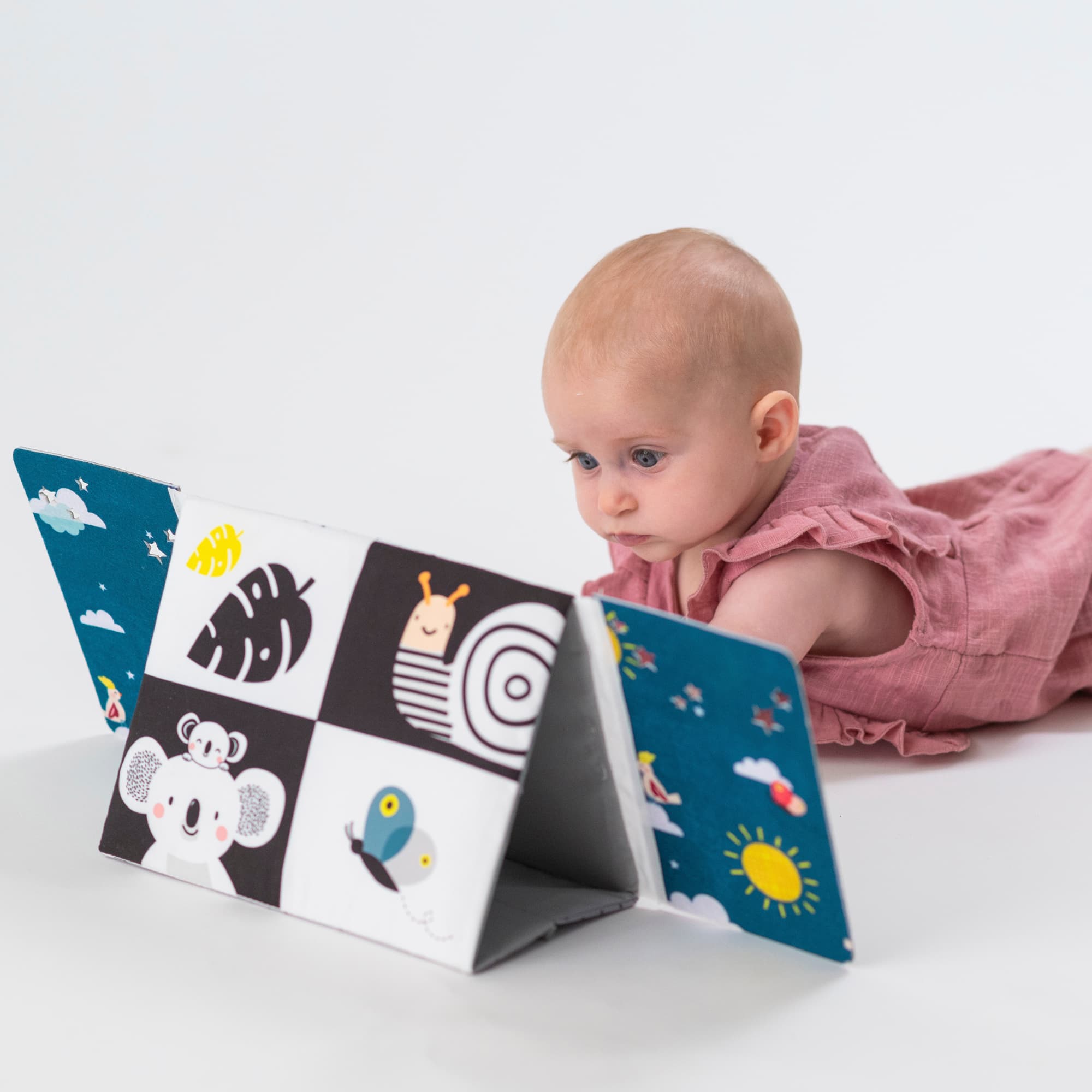 TUMMY-TIME MIRROR BOOK